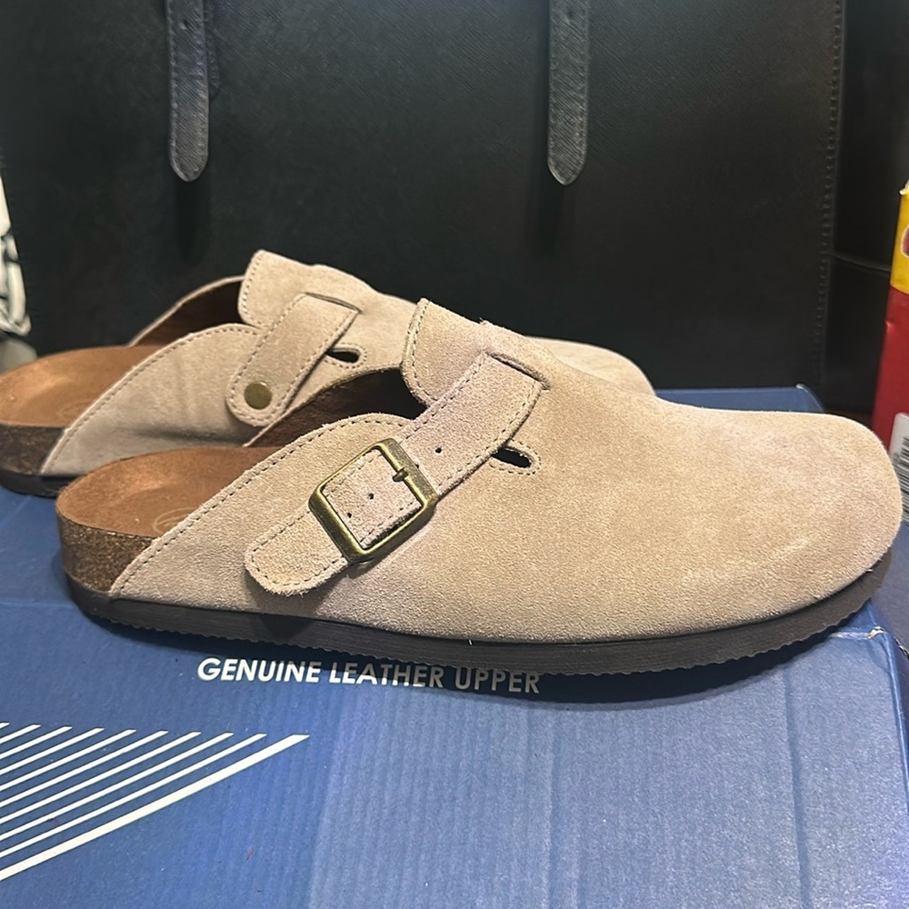 White Mountain Clog